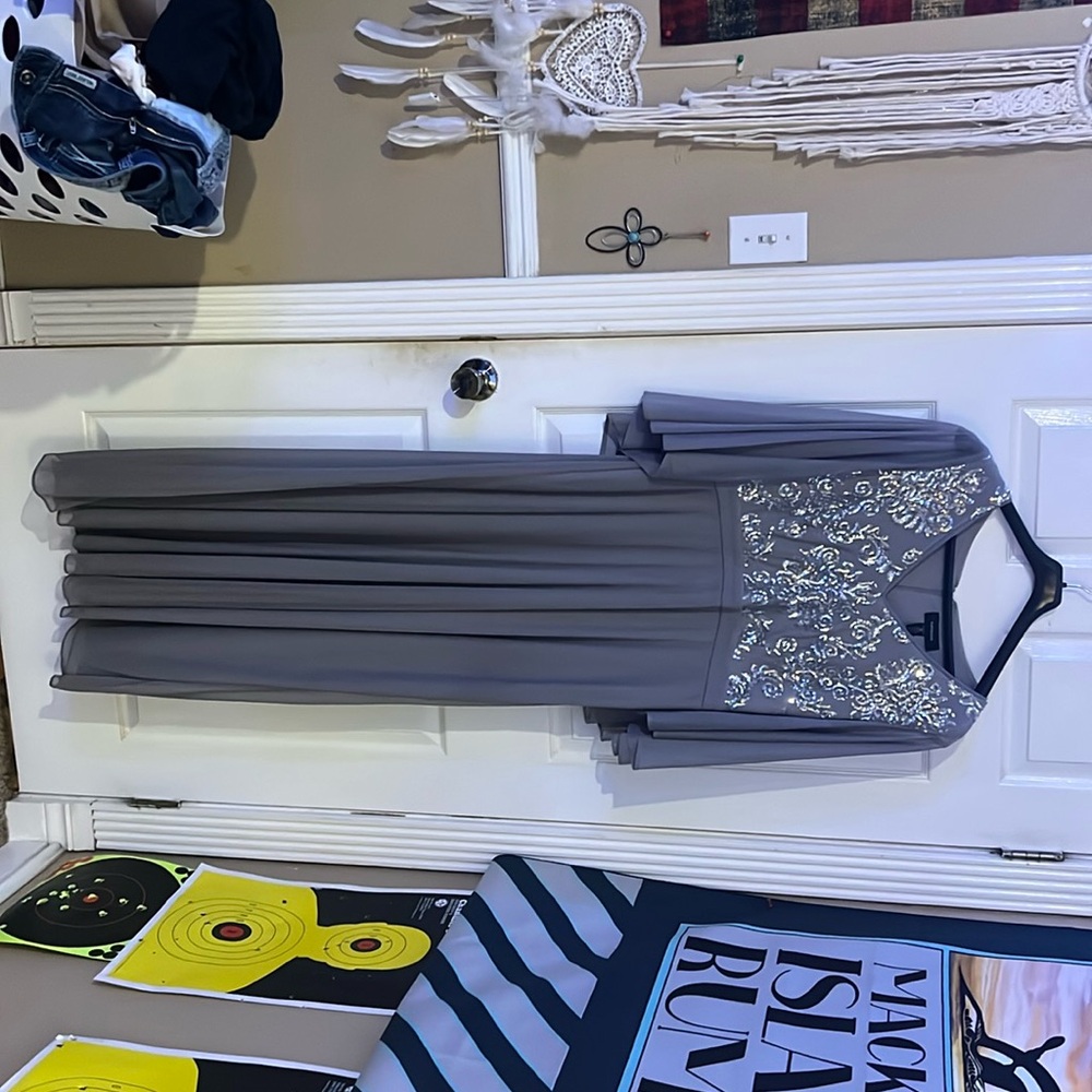 Grey,flow sleeves, with sequence